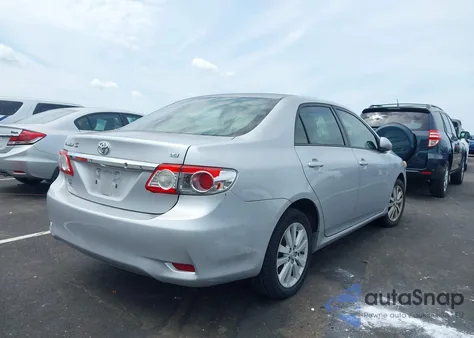 2012 Toyota Corolla Le z USA, uszkodzony, nr VIN 2T1BU4EE9CC883325